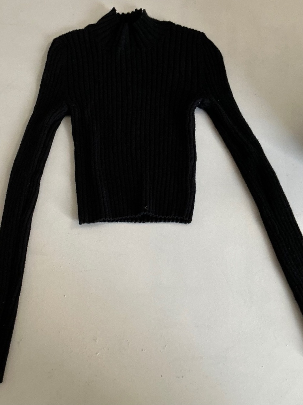 Kendall & Kylie black ribbed mock turtle neck XS